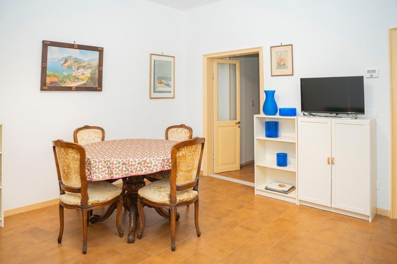 057 - Casa Portobello, Centrale A 50 Metri Dal Mare 세스트리레반떼 외부 사진