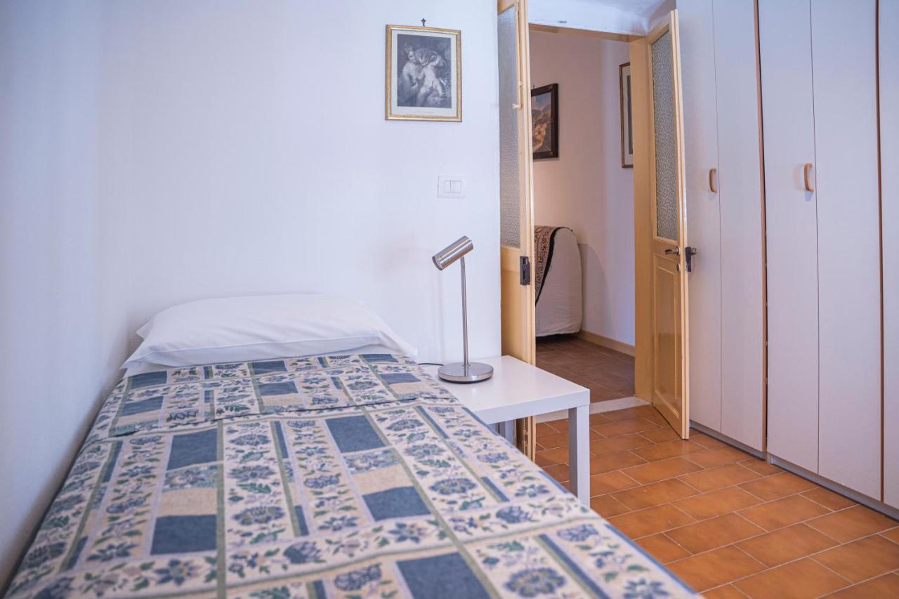 057 - Casa Portobello, Centrale A 50 Metri Dal Mare 세스트리레반떼 외부 사진
